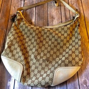 Authentic vintage Gucci handbag (offers accepted)